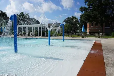 Image de Vacation Paradise near beach sleeps 6+