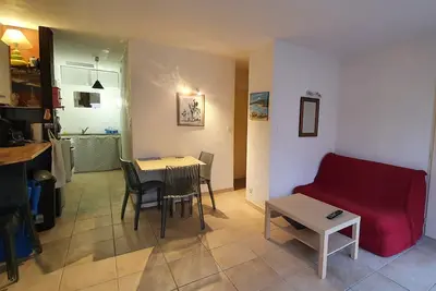 Image de Grande terrasse ombragée très proche de la plage