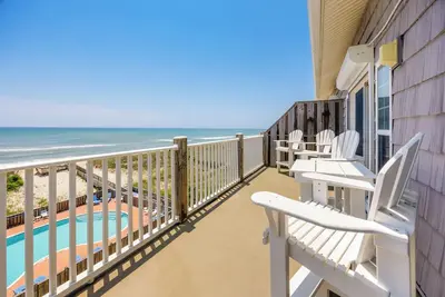 Image de Oceanfront Condo w/ Private Balcony, Resort Pool, Hot Tub, Elevator, Clubhouse