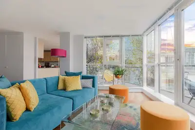 Image de Huge Thames View Luxxe Nomad Design Home