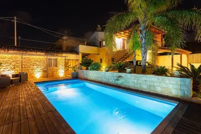 Image de [Villa Ignatius] Independent With Pool & Barbecue