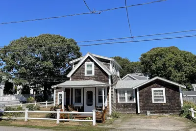 Seaside Getaway - Harwichport Beachhouse