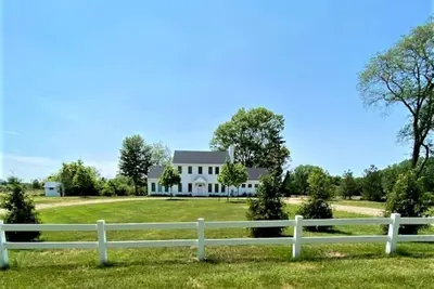 Tranquil and Stunning Farmhouse in the Heart of Harbor Country. . . A+ Location!