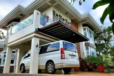 Image de Luxury house fits 10+, good wifi, perfect location in sunny Bicolandia to enjoy.
