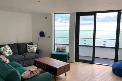Image de Modern apartment on sea front, direct access to beach, harbour, restaurants