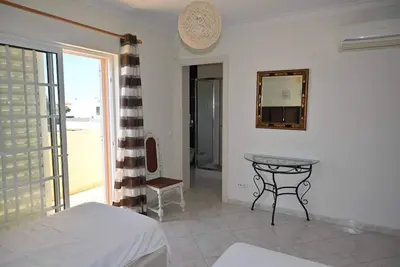 Image de Vila Judite - Villa with pool in beach area