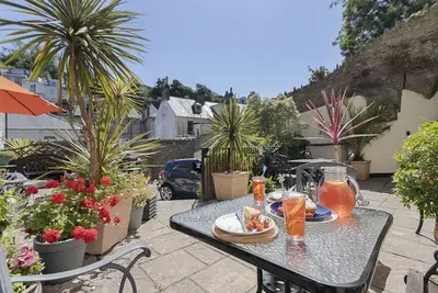 Image de Old Mill Court, Cosy 2 Bed Cottage in the Heart of Brixham, Parking