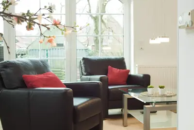 Image de Pure relaxation - renovated vacation home on the North Sea - fenced garden