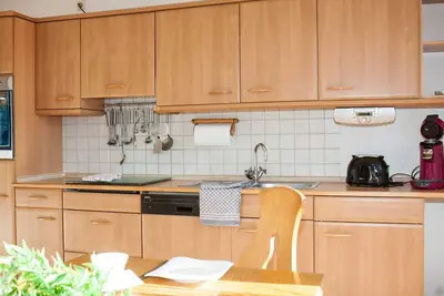 Image de Large vacation home - 120 m², directly on the Tjücher Moortun bathing lake