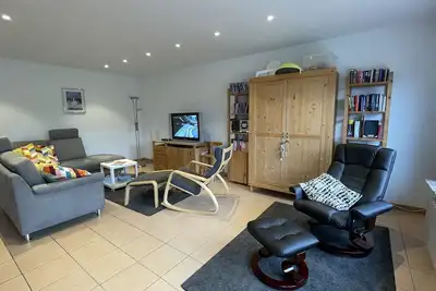 Image de Comfortably furnished vacation bungalow in a quiet but central residential area