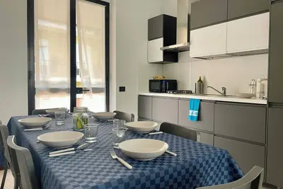 Image de Apartment two steps away from the city center and lake maggiore