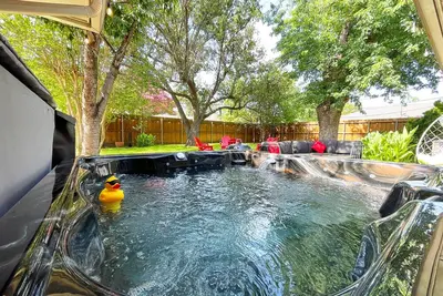 Spacious & Serene  w/ Hot Tub + Arcade + Ping-Pong + Fire Pit