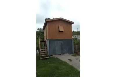 Image de Cabana like camping indoors. /. / Gros Islet and Castries. 10mins walk to beach