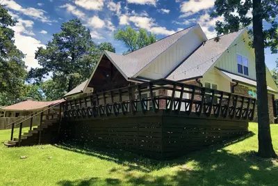 Image de Knox Landing - Serene & Charming Lake Retreat 4br