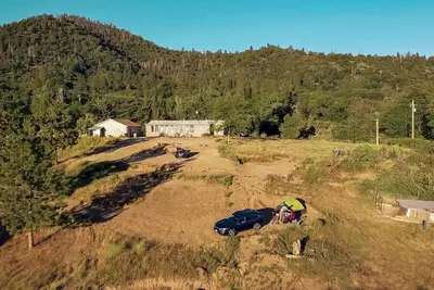 Image de Cg03: Medium 30x40 ft. Campsite\/Shower - Kings Canyon & Sequoia Np