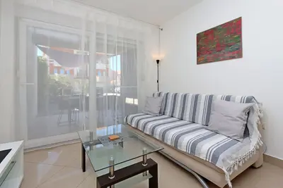 Image de Appartement de deux chambres avec la terrasse Novalja, Pag (A-19891-a)