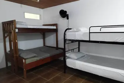 Image de Bed in 8 Bed Dormitory Room Cozy Hostel Near Ballena Beach