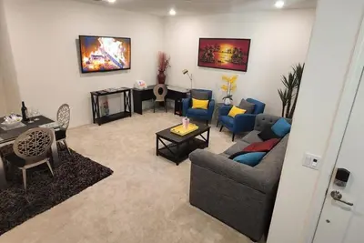 Image de Newly Built Private Lux Apt close to Ontario Airpt