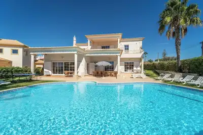 Image de Villa Galé près de la plage avec piscine et Wi-Fi