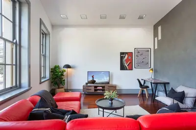 Image de Fabulous Ny Loft Style Apartment Opposite Manly Wharf