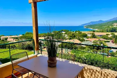 Image de Saint - Florent : Apartment, air-conditioned, swimming pool, sea view, 50 m2,
