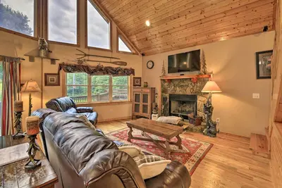 Image de Gated Community w/ Perks: Cozy Sparta Cabin!