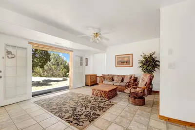 Image de Ranchette Eagles Roost - The Atsa #9 at Wind Walker Homestead, Sleeps 9