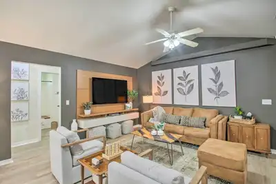 Image de Cozy-Modern Pensacola Home: Large Yard, Grill