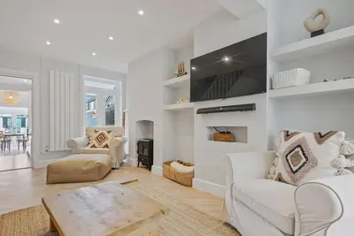 Pass the Keys | 3 bed Scandi Heaven minutes from the beach