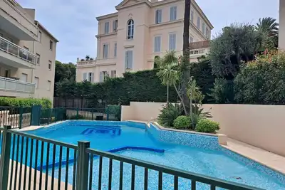 Image de Agence Henri Camille -Passy 2- beau 2 pièces avec piscine et parking