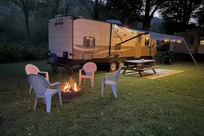 Image de Rv Glamping on Ischua Creek @ Campground Adventures