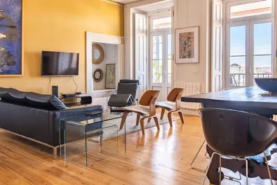 Castelo Design Apt W/ Balcony & View by LovelyStay