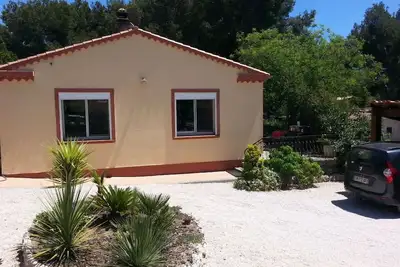 Image de Maison avec piscine dans les pins à 500m de la mer
