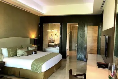 Image de Mayan Palace. Come enjoy a relaxing vacation in this awesome resort