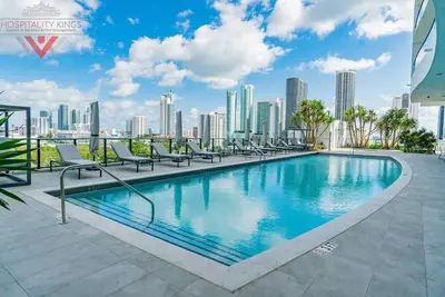 Fantastic New 3bed 2 Bath with Bay and city views!