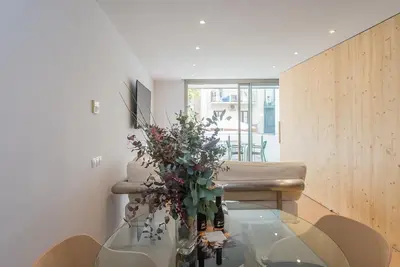 Image de Appartement de charme avec grande terrasse privée à Sant Gervasi en base saisonn