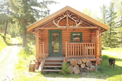 Image de Historic LogCabin on Working Ranch, peaceful&surrounded by nature, 2km to LoonLake