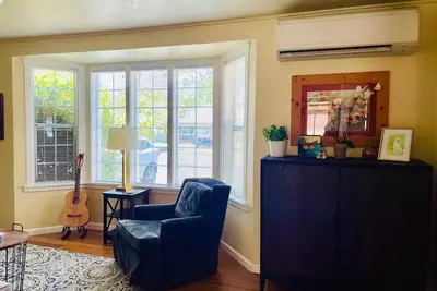 Image de University area home, 3-min drive to Hayward Field