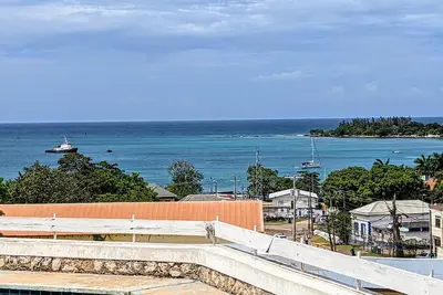 Image de Ocean views of Discovery Bay, St Ann Jamaica