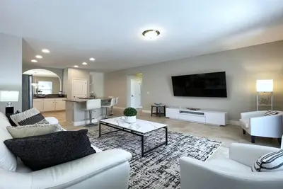 Solterra Resort - 5 Bed 4. 5 Baths Villa