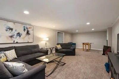 Image de Spacious Homestead • 3 Baths • Game Den • Yard