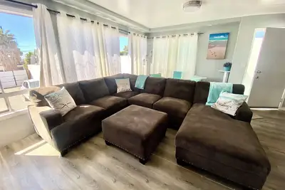 Image de Casa Marina, Large private parking, comfortable and spacious, close to the beach and everything.