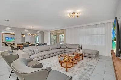 Image de Storey Lake Resort - 9 Bed 5 Baths Villa