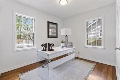 Image de Convenient to lakes, bike trails, parks. Dog-friendly. Fenced Yard.