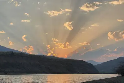 Image de Spectacle Lake Waterfront Retreat Chalet