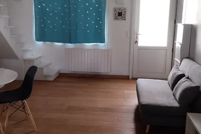 Image de Spacieux studio lumineux et confortable. Proches de toutes commodités