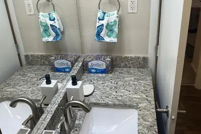 Image de New Lenox mall Nieman Marcus Saks fifth Avenue apartment