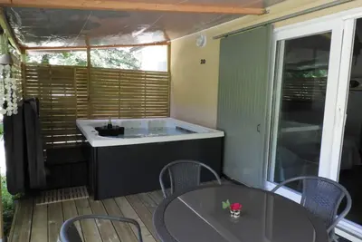 Image de cottage avec jacuzzi privé