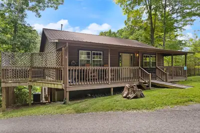 Image de Beautiful Ranch Log Cabin in the picturesque mountains of Red River Gorge, Ky