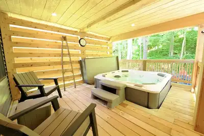 Image de #3 Golf Evl Hike, Bike Ski, Shop & Hot Tub